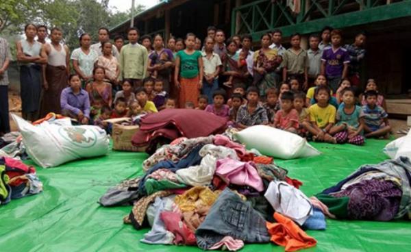 မီးဇာကျေးရွာမှာ တိုက်ပွဲရှောင်နေရာမှ သီးကီးရ်ရွာသို့ ရွေ့ပြောင်းသွားသည့် ကင်းတလင်းက ဒေသခံများ (Kyaw Aung Khumi -fb)