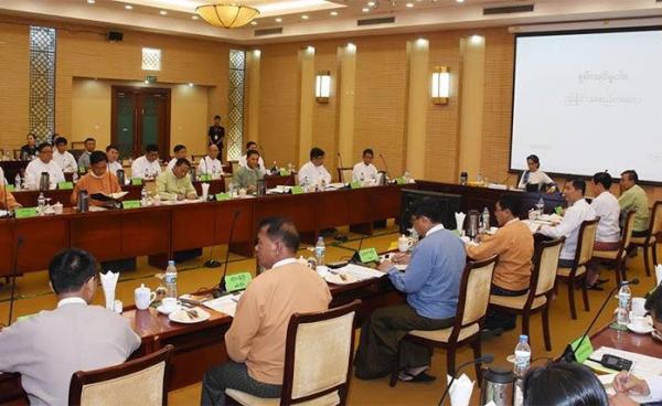 State Counsellor Daw Aung San Suu Kyi at the co-ordination meeting on a national energy policy at the Myanmar International Convention Center-2 in Nay Pyi Taw yesterday afternoon. Photo: Myanmar State Counsellor Office