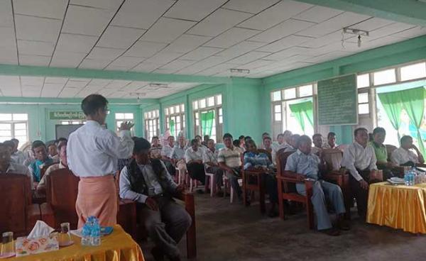 ကျောက်မီးသွေးတူးဖော်ရေးစီမံကိန်းကန့်ကွက်ရေးအတွက် ဇူလိုင်လ ၂၃ ရက်နေ့က မိုင်းဖြတ်မြို့မှာပြုလုပ်ခဲ့တဲ့ ဒေသခံလူထု၊ ရပ်မိရပ်ဖ၊ လွှတ်တော်ကိုယ်စားလှယ်များ တွေ့ဆုံပွဲ