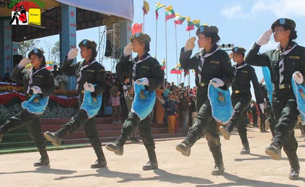 Photo by SHAN/ ၂၀၁၈ ခုနစ် လွိုင်တိုင်းလျန်းတွင် ကျင်းပသည့် သျှမ်းအမျိုးသားနေ့ စစ်ရေး ပြနေသည့် ပုံ