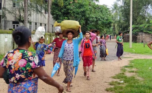 ( ဓာတ်ပုံ- ကမ်းထောင်းကြီးမြို့အလွမ်းပြေpage) 