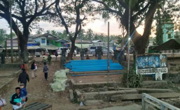 ဘူးသီးတောင်မြို့ ဆိပ်ကမ်းနေရာအား တွေ့ရစဉ်။