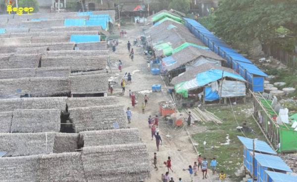 ရခိုင်ရှိ စစ်ဘေးရှောင်စခန်းတစ်ခုအား တွေ့ရစဉ်။