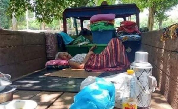 တိုက်ပွဲကြောင့် ထွက်ပြေးတိမ်းရှောင်နေရသော ဝင်းရော်ဒေသခံများ CJ