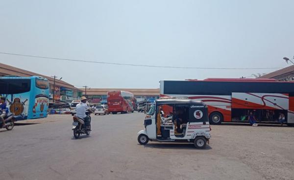 ဓါတ်ပုံ - မော်လမြိုင်အဝေးပြေးယာဉ်ရပ်နားစခန်း