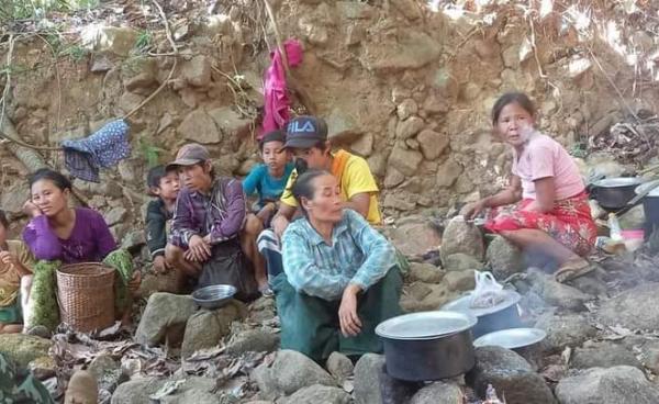 Over 2,000 locals forced to flee amid Myanmar military buildup, shelling in Bago Region
