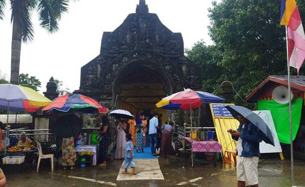 Photo shows an entrance to the Mahamuni Buddha image in Kyauktaw.