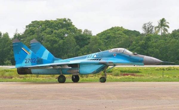 အာဏာသိမ်းစစ်ကောင်စီတပ်သုံး တိုက်လေယာဉ်အမျိုးအစားတခုပုံ