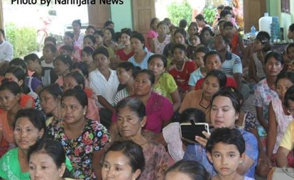 မောင်တောမြို့ပေါ်သို့ ရောက်ရှိနေသူများအား တွေ့ရစဉ်