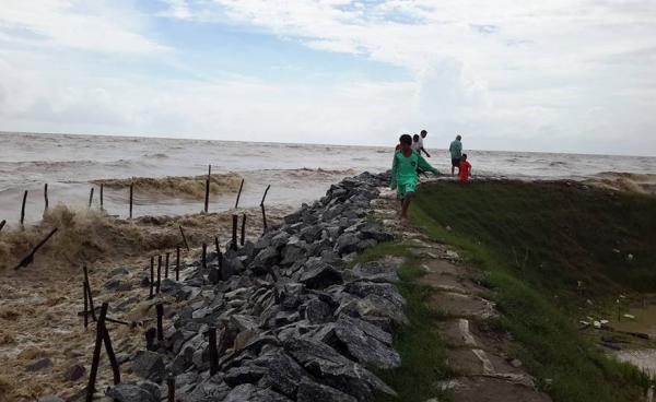 ပင်လယ်ရေလှိုင်းများကို ကျောက်စီတားထည့်သည့်နေရာ(Tun Min Aung FB)