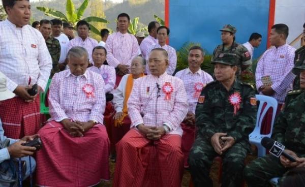 NMSP’s Chairman Nai Htaw Mon (middle) speaking to reporters (Photo: BNA)
