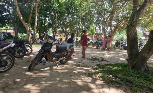 ခါနန်နှင့် ဝဝမ်ကျေးရွာ ဒေသခံများ ၃၀၀ ဝန်းကျင် မိုးမောက်မြို့အတွင်းသို့ ထွက်ပြေးတိမ်းရှောင်လာသည့် မြင်ကွင်း