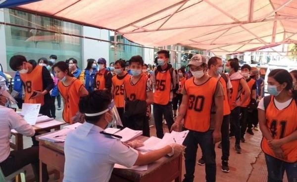 Photo Credit to Nang A Ngae — တရုတ်တွင်အကျဉ်းကျနေသည့်မြန်မာနိုင်ငံသား ၂၀၀ ကျော်အား မြန်မာအာဏာပိုင်များထံ မေလ ၇ ရက်နေ့က တရုတ်လွှဲပြောင်းပေး  