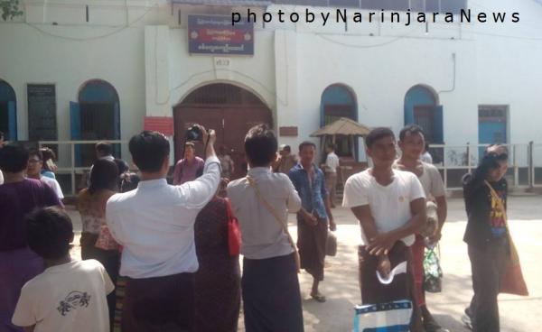 မြတန်ဆောင်းဆရာတော်နှင့် လွတ်လာသူများကို တွေ့ရစဉ်