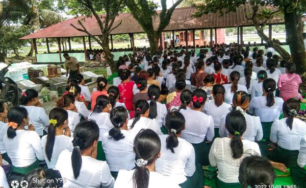 ဓားထိုးခံရပြီး သေဆုံးသွားသည့် မောင်တောခရိုင်ပညာရေးမှူး ဒေါ်မြင့်မြင့်စန်း နာရေး။