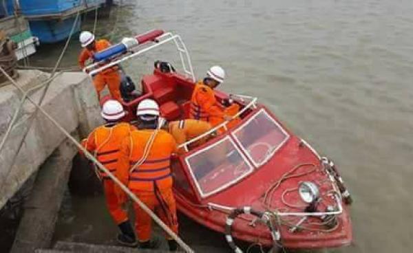  ပေါက်တောမြို့မှ လူပျောက်ရှာ မီးသတ်တပ်ဖွဲ့/ ဓါတ်ပုံ-စံမြတ်ရွှေ