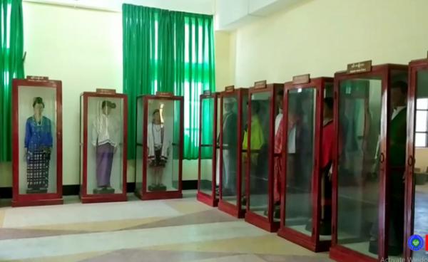 ကမန်နှင့် မရမာကြီးမှလွဲ၍ အခြားသော ရခိုင်မျိုးနွယ်စုရုပ်တုများကို စစ်တွေယဉ်ကျေးမှုပြတိုက်အတွင်း တွေ့ရစဉ်။