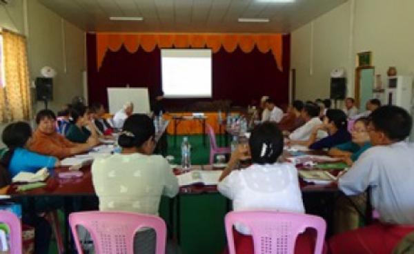 Delegates Discuss the Mon Language Curriculum