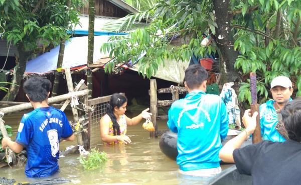 ဇွန်လ ၁၇ ရက်နေ့ နံနက်ပိုင်းက ရေးမြို့ပေါ် ရေကြီးမှုကိုမြင်တွေ့ရစဉ်(ဓါတ်ပုံ- Nai Ko Thu)