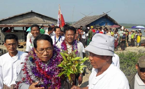 Aung Kyaw နှင့် Arakan Htu Par ဖေ့စ်ဘုတ် စာမျက်နှာ