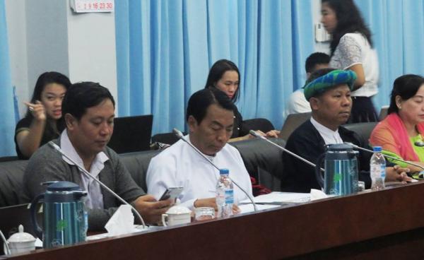 မင်းဇေယျာဦး(ခ) မင်းကျော်ဇေယျာဦး(ဘယ်အစွန်ဆုံးလူ)(photo/Facebook)