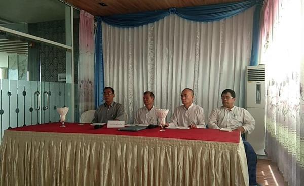 မွန်နှစ်ပါတီနှင့် မွန်ကိုယ်စားပြုပါတီ ၂၁ ဦးအဖွဲ့ သတင်းစာရှင်းလင်းပွဲ(photo/Facebook)