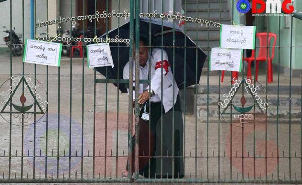 တိုက်ပွဲဖြစ်ပွားနေသော မြို့နယ်များမှ ပညာရေးမှူးများ၏ တင်ပြချက်အရ ပြောင်းရွေ့စစ်ဆေးရန် စီစဉ်လိုက်ခြင်းဖြစ်သည်။