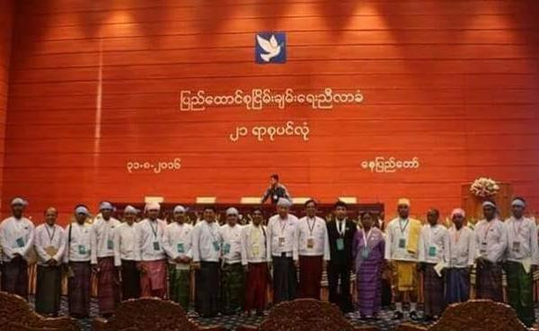 ဓာတ်ပုံ ဖိုးသား