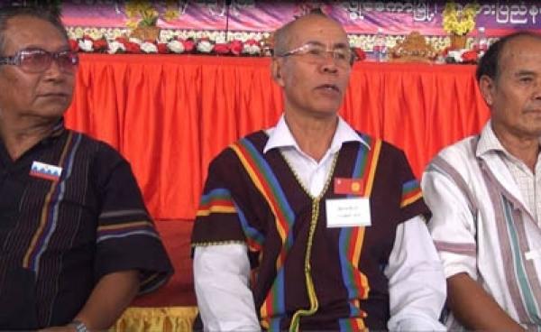 မဟာမိတ်ဖွဲ့ထားသည့် ကယားပြည်နယ်မှ ဒေသခံတိုင်းရင်းသားပါတီ ၃ ပါတီမှ ကိုယ်စားလှယ်များက သတင်းစာရှင်းလင်းပွဲ ပြုလုပ်နေစဉ် (ဓါတ်ပုံ-ကေတီ)