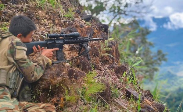 Photo credit - ကျားနက်သစ်စစ်ကြောင်း