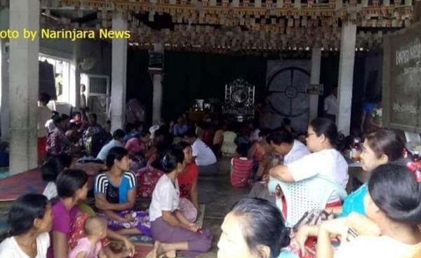 IDPs taking refuge in Buthidaung (Photo – Narinjara News)