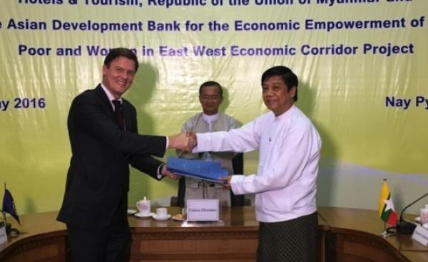 DB Country Director Winfried Wicklein, Hotels and Tourism Minister U Ohn Maung, and Tint Thwin, Director General of Hotels and Tourism (Photo: ADB).