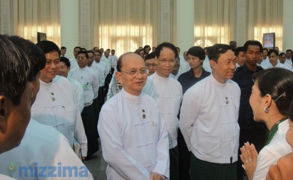 President Thein Sein (C) greets members of the Union Solidarity and Development Party during their first conference in Naypitaw on October 14, 2012. Photo: Mizzima