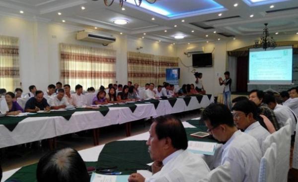 CSOs representatives presented at regional civil society forums in Mon State, in 2014 (Photo: HURFOM)