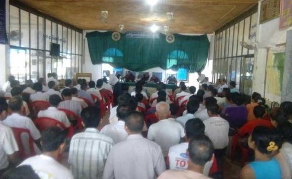 မြောက်ဦးတွင်ဧပြီ ၂၄ရက်နေ့က ပြုလုပ်သော လူထုအစည်းအဝေး (ဓာတ်ပုံ -ကျော်မင်း/မဇ္စျိမ)