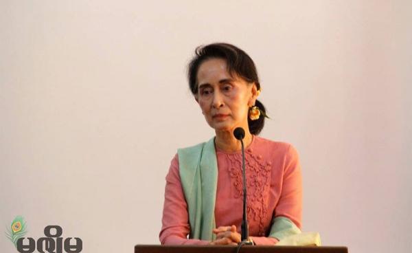 Myanmar Foreign Minister Aung San Suu Kyi during a joint press conference with Foreign Minister Wang Yi, following their meeting at the Ministry of Foreign Affairs in Nay Pyi Taw on 5 April 2016. Photo: Min Min/Mizzima
