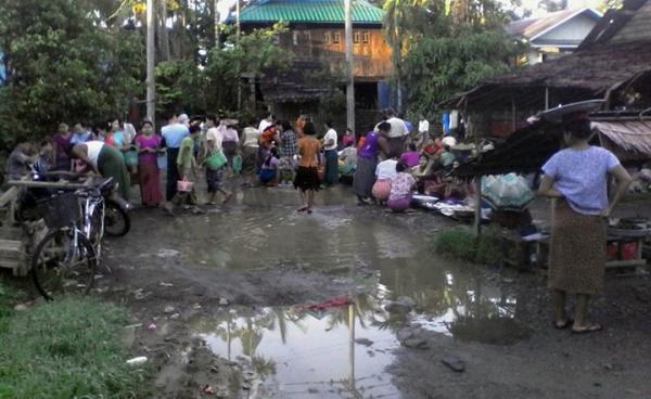 လက်ရှိကင်းမော်စျေး၊ သံတွဲ။ ဓာတ်ပုံ- နီမင်းနိုင်