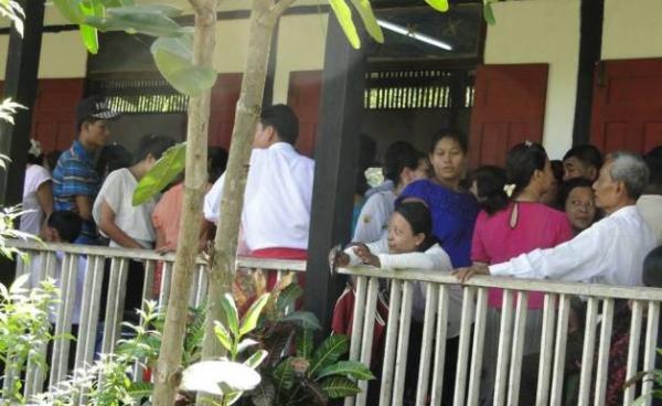 ၂၀၁၅ ရွေးကောက်ပွဲ-သံဖြူဇရပ်မြို့ အောင်သာယာရပ်ကွက် မဲရုံ (MNA)