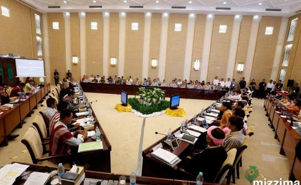 The Union Peace Dialogue Joint Committee (UPDJC) meeting of the second session of the Union Peace Conference - 21st century Panglong in Nay Pyi Taw on 28 May 2017. Photo: Min Min/Mizzima