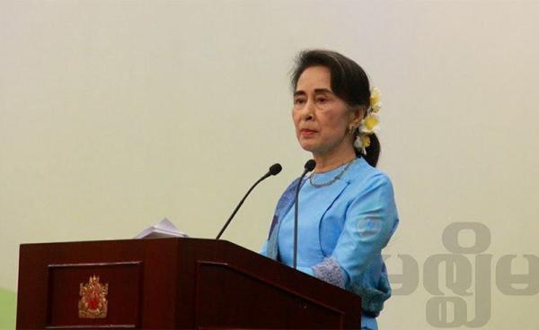 Myanmar's State Counsellor and Foreign Minister Aung San Suu Kyi speaks during Myanmar Entrepreneurship Summit 2016 at Myanmar International Convention Center (MICC-2) in Naypyitaw, on 22 October 2016. Photo: Min Min/Mizzima