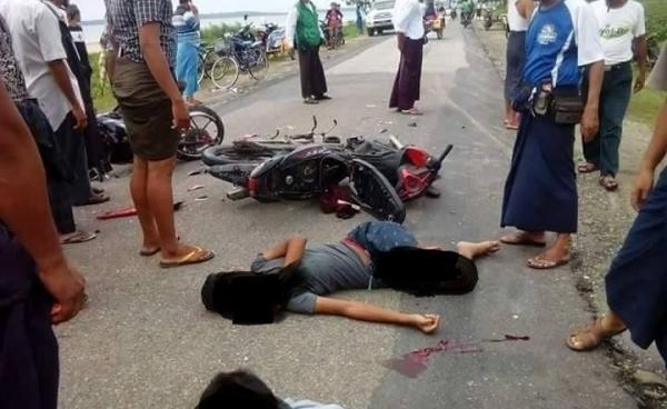 ဆိုင်ကယ်တိုက်ပြီး တွေ့ရသည့် မြင်ကွင်း/ Photo- Saw Moe Kyaw