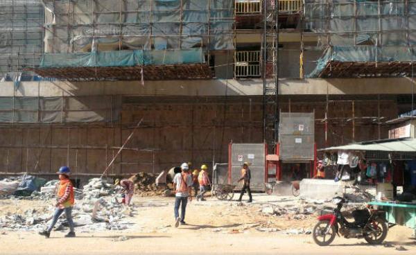 ထိုင်းနိုင်ငံ ဆောက်လုပ်ရေးလုပ်ငန်းများ ရပ်ဆိုင်း(Global South)