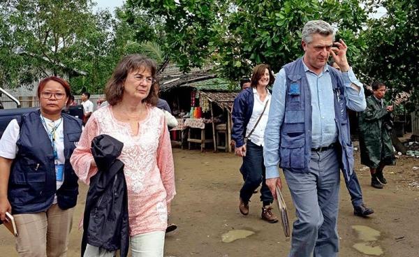 UN High Commissioner for Refugees, Filippo Grandi (R), arrives at the Dar Paing Muslim Internally Displaced Persons (IDP) camp in Sittwe, Rakhine State, western Myanmar, 02 July 2017. Photo: Nyunt Win/EPA