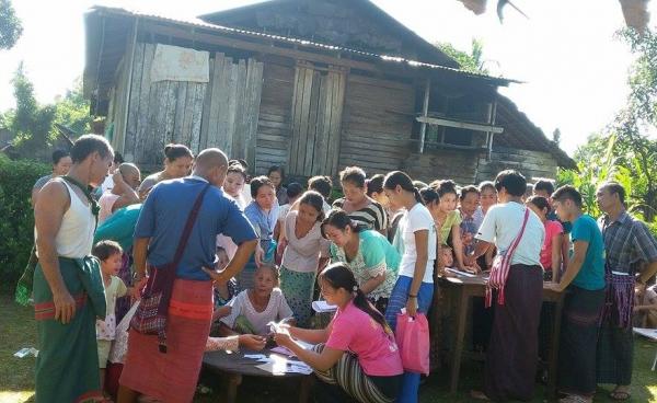 A civil society organization conducting voter education in Khale Village in Kyain Seikgyi Township in Karen State.