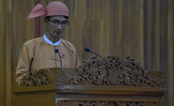 Mon State Chief Minister delivering a speech (Photo:MNA)