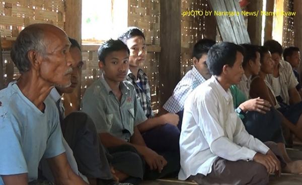 ဓါတ်ပုံ- ပညာဝကျေးရွာတွင်စစ်ဘေးခိုလှုံနေကြသည့် မောင်နှမကျေးရွာသူ/သားများအားတွေ့ရစဉ်။