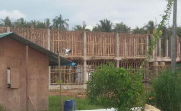 လွှတ်တော်မှ ရပ်ဆိုင်းရန် ဆုံးဖြတ်လိုက်သော ဆောက်လုပ်စ အဆင့်မြင့်အစိုးရဧည့်ရိပ်သာ ဆောက်လုပ်မှုမြင်ကွင်း - ဓါတ်ပုံ – ပွင့်သစ်မွန်