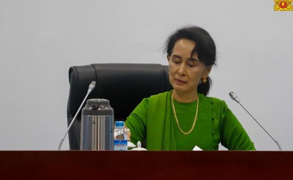 ဓာတ်ပုံ-နိုင်ငံတော်အတိုင်ပင်ခံရုံး