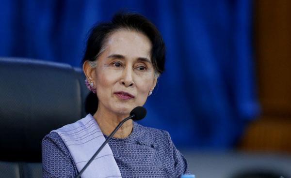 Aung San Suu Kyi ,State Counsellor and Foreign Minister of Myanmar meets with diplomats at Ministry of Foreign Affairs in Naypyidaw, Myanmar, 22 April 2016. Photo: Hein Htet/EPA
