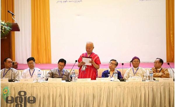 မေ ၉ရက်က တိုင်းရင်းသားလက်နက်ကိုင်အဖွဲ့များ၊ နိုင်ငံရေးပါတီများ နှင့် အစိုးရတို့ ရန်ကုန်မြို့ အင်းယားလိတ်ဟိုတယ်တွင် တွေ့ဆုံဆွေးနွေးစဉ်။ (ဓာတ်ပုံ-သက်ကို)